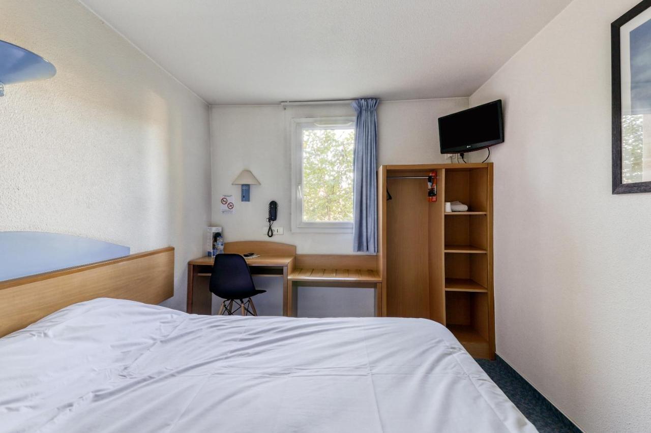 Brit Hotel Essentiel Saint-Flour ภายนอก รูปภาพ